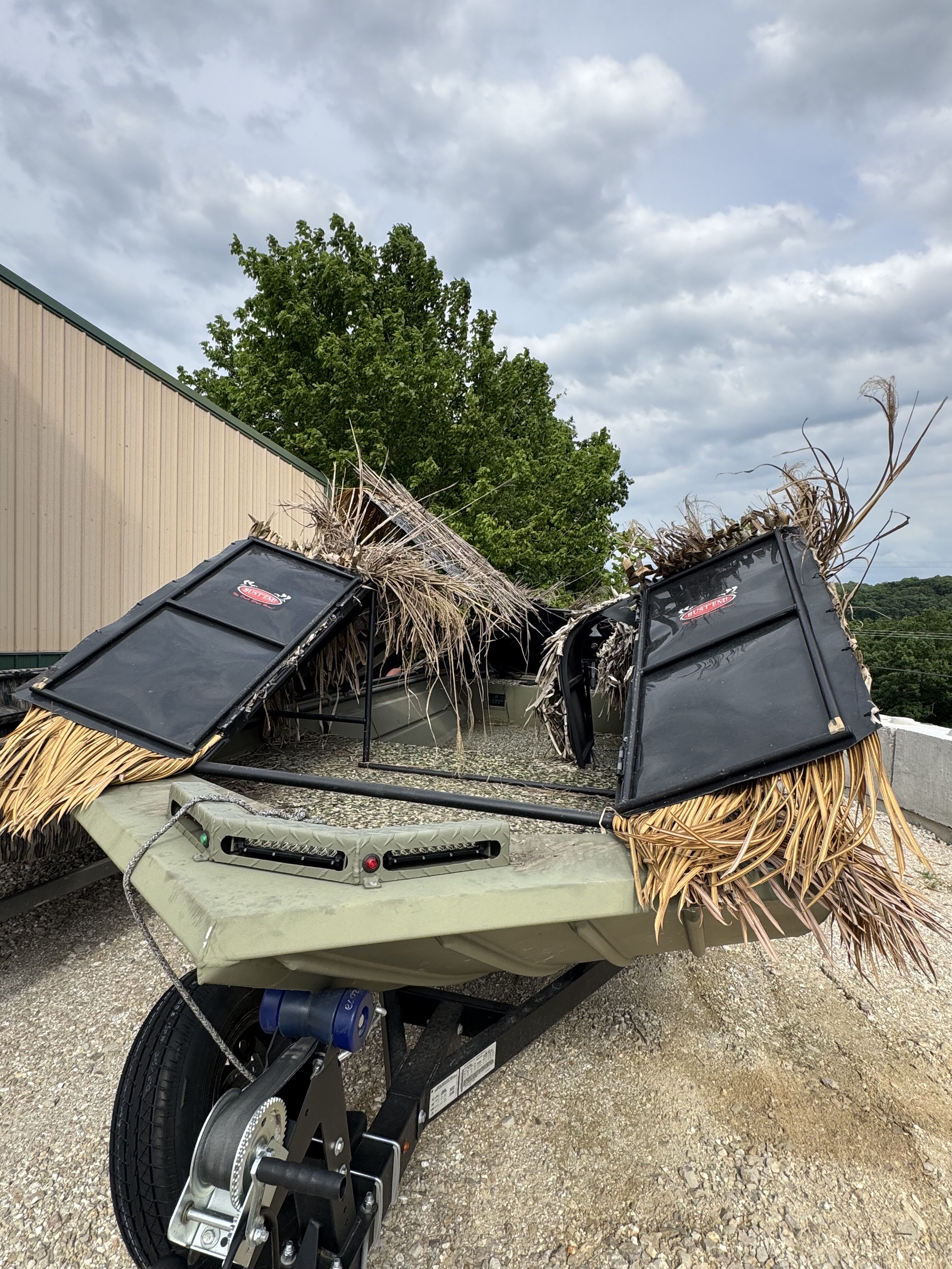 2024 Lowe RX 2070 Tiller w/ Mercury 60 and BUST'EM Blind - Image 5
